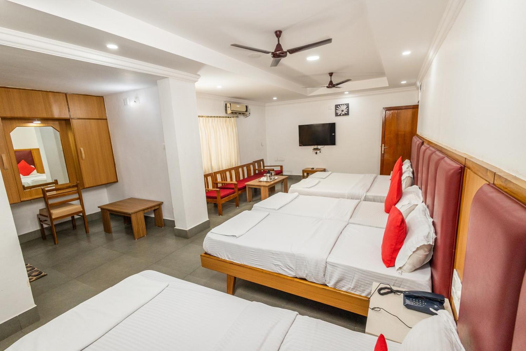 Hotel Janardana Udupi Exterior photo