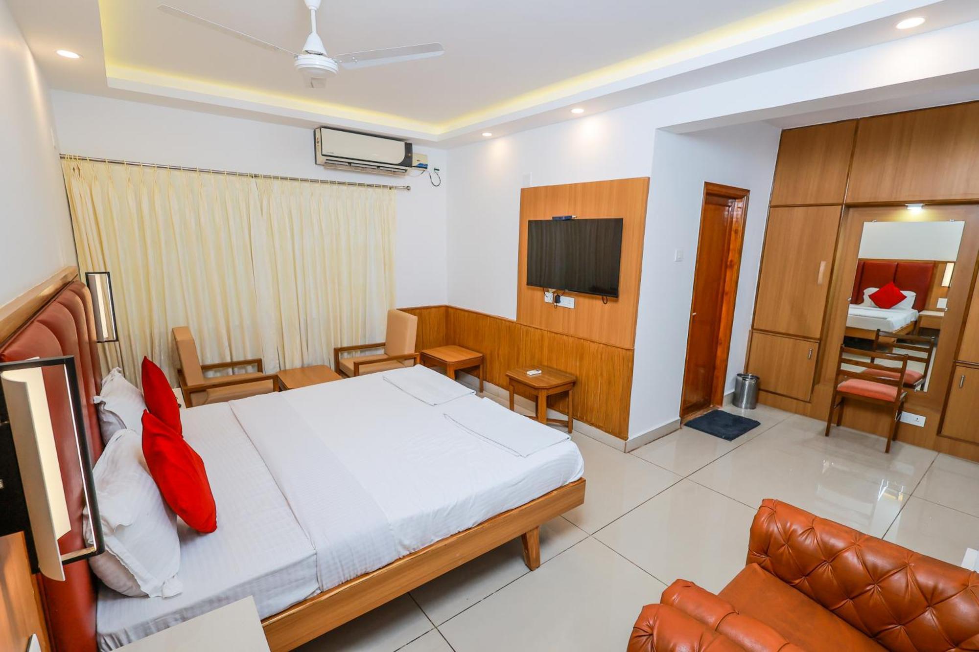 Hotel Janardana Udupi Exterior photo