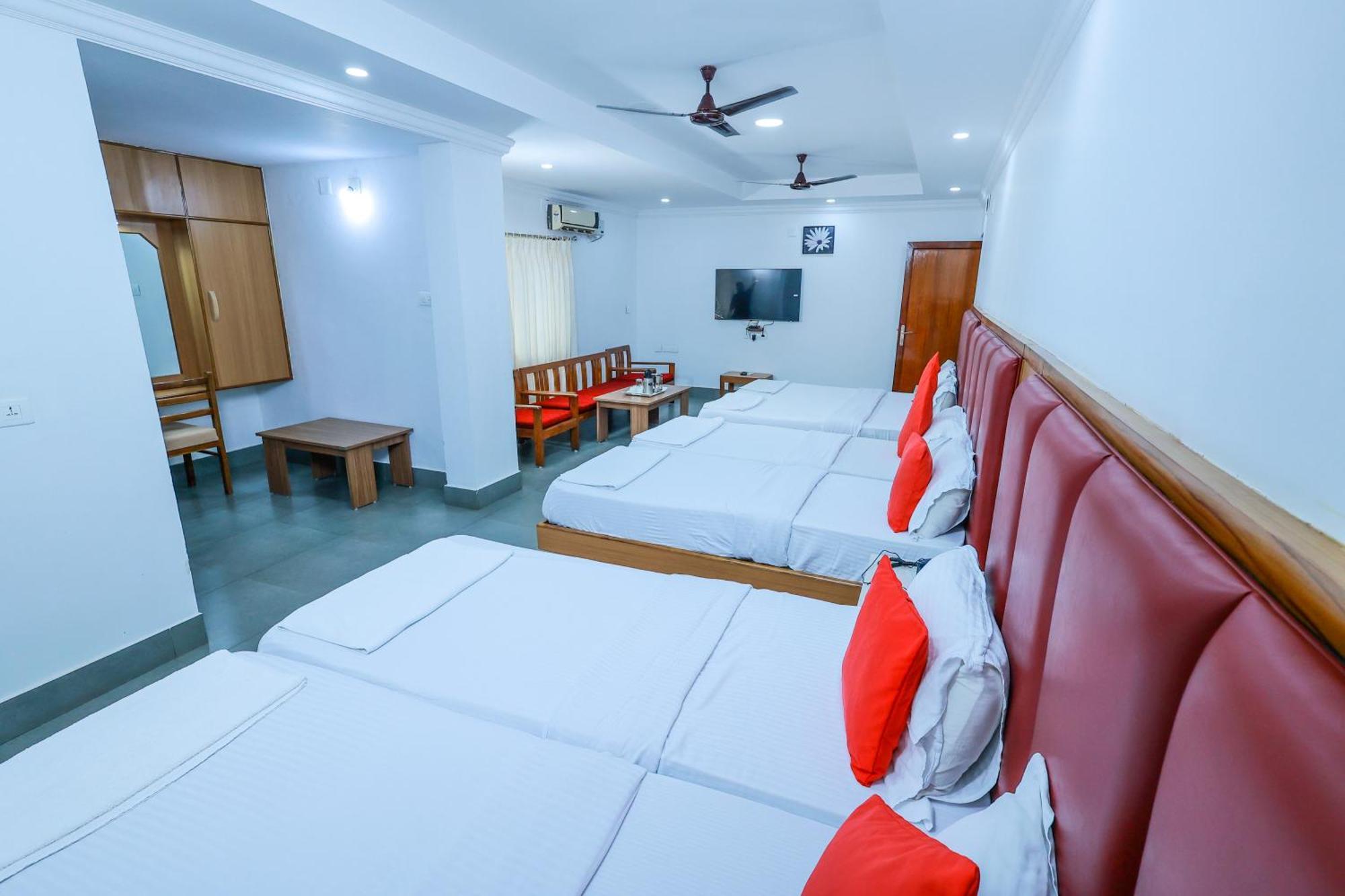 Hotel Janardana Udupi Exterior photo