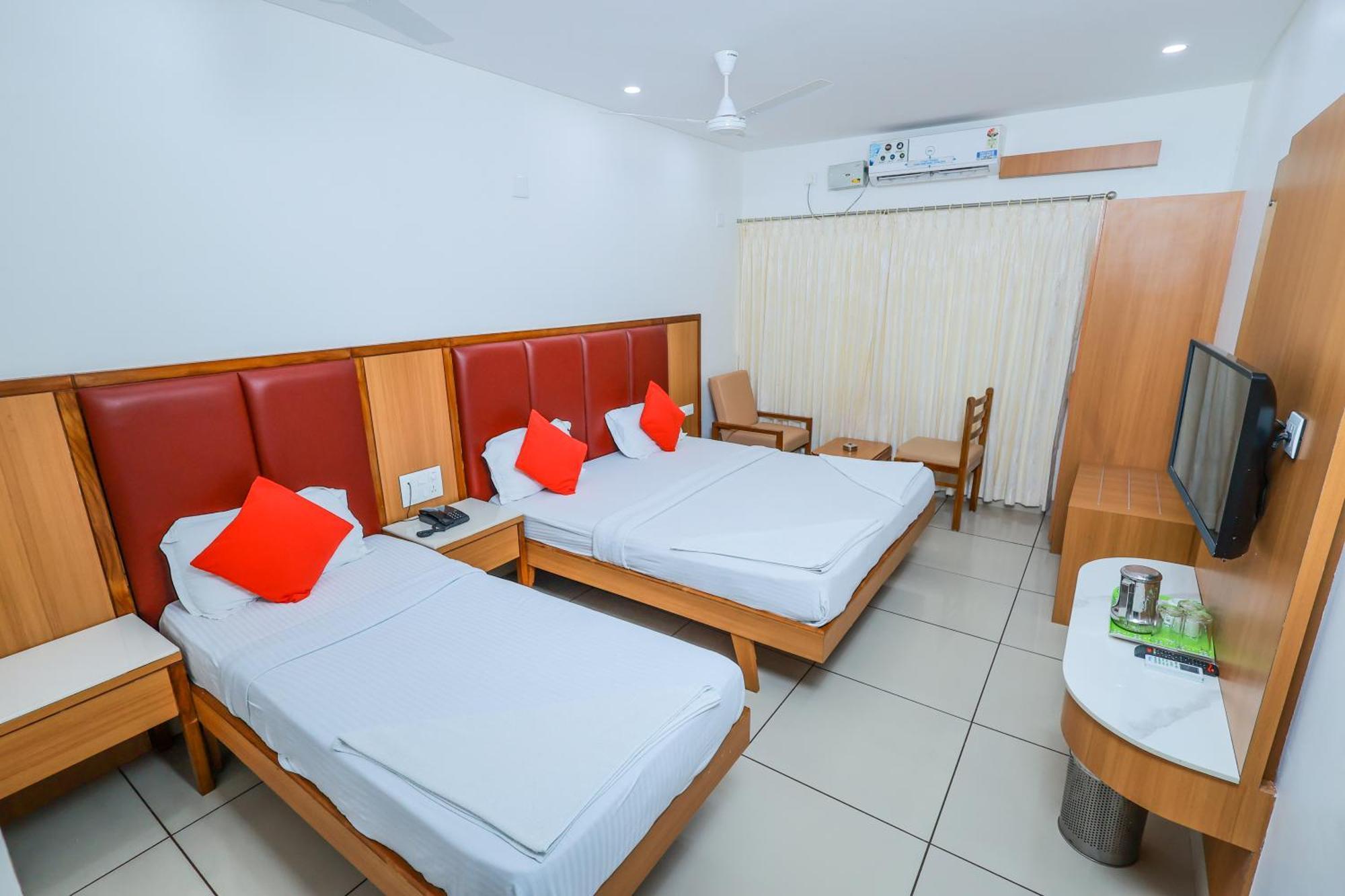 Hotel Janardana Udupi Exterior photo