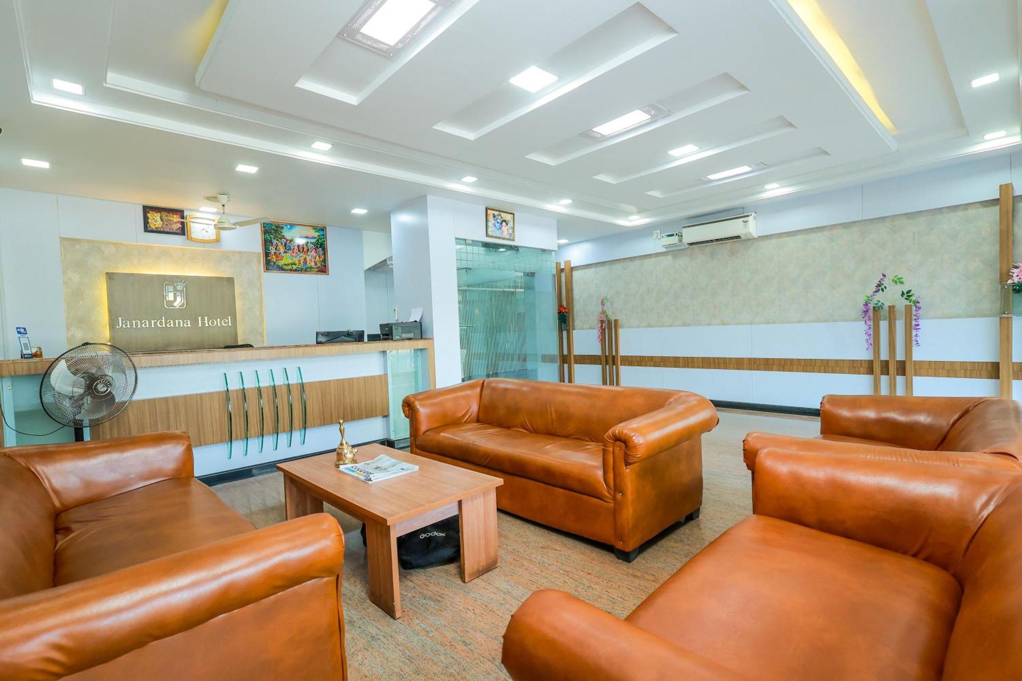 Hotel Janardana Udupi Exterior photo