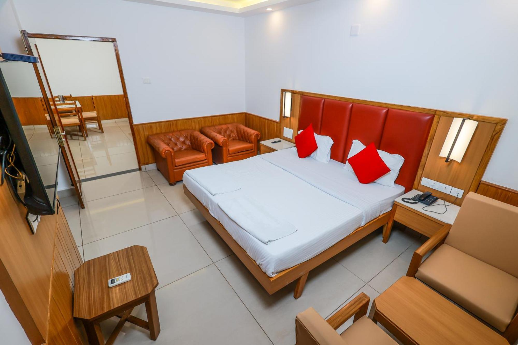 Hotel Janardana Udupi Exterior photo