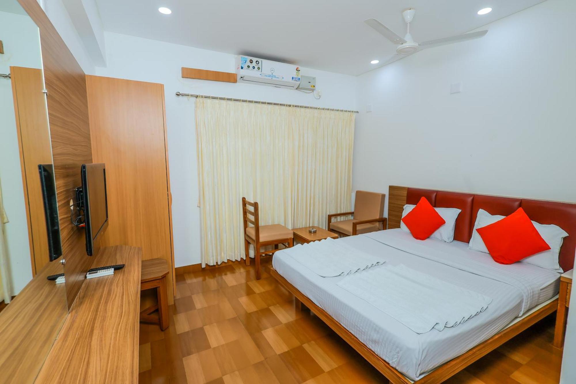 Hotel Janardana Udupi Exterior photo